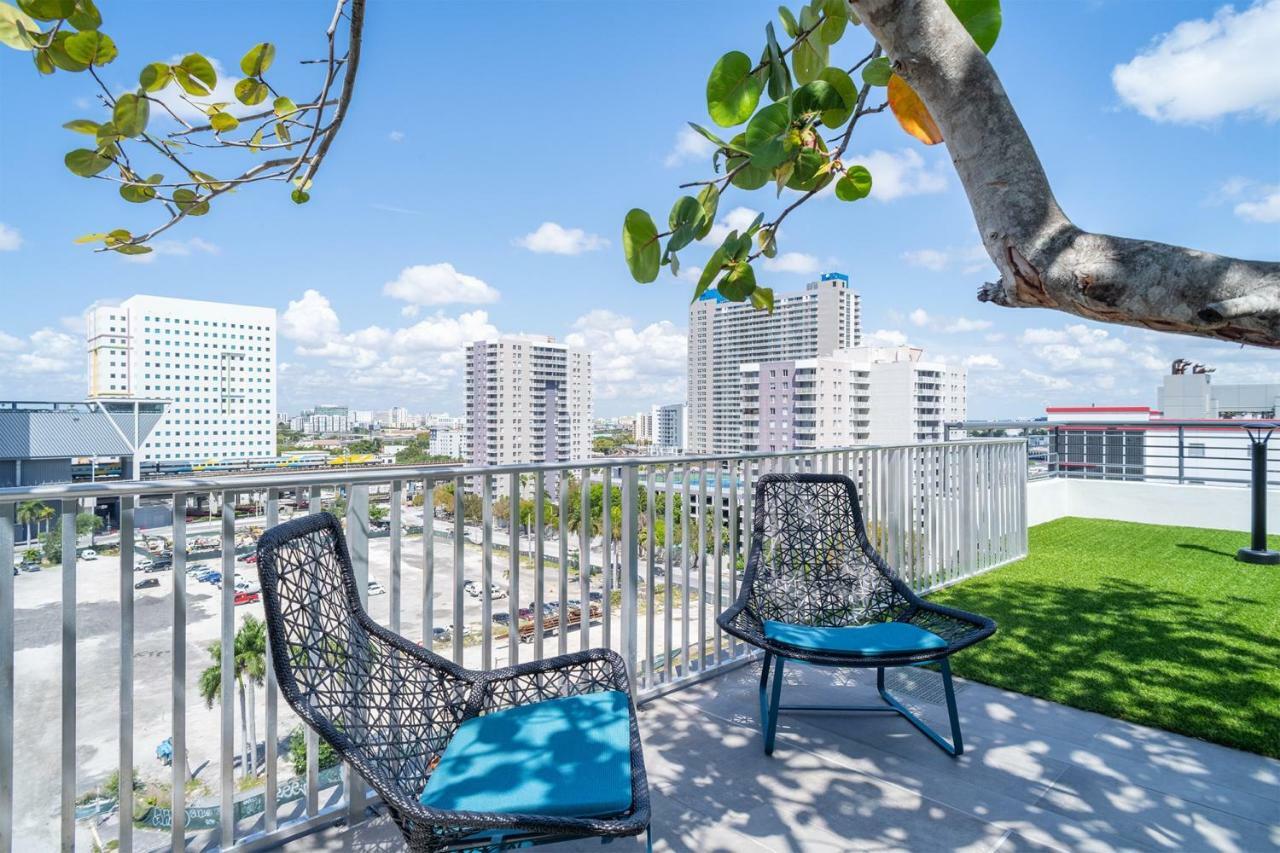 Bluebird Suites Downtown/Brickell Doral Esterno foto