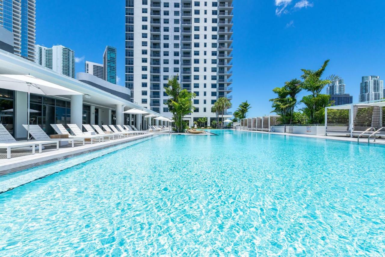 Bluebird Suites Downtown/Brickell Doral Esterno foto